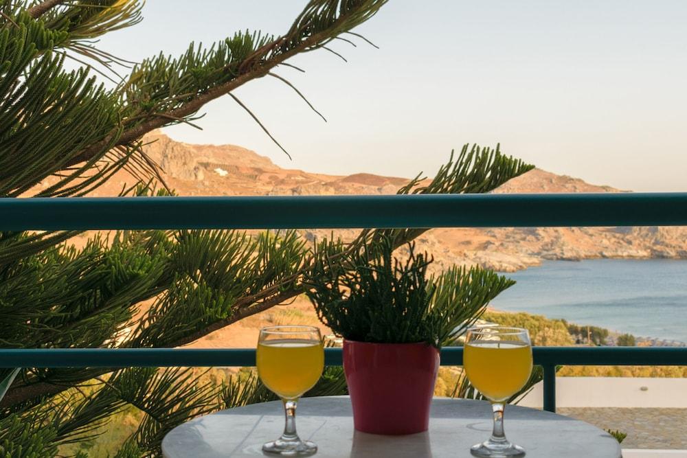 Damnoni Bay Hotel Екстериор снимка