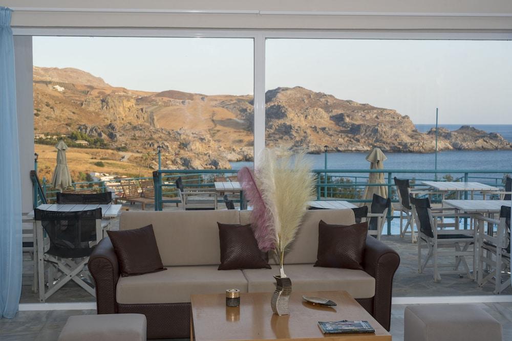 Damnoni Bay Hotel Екстериор снимка