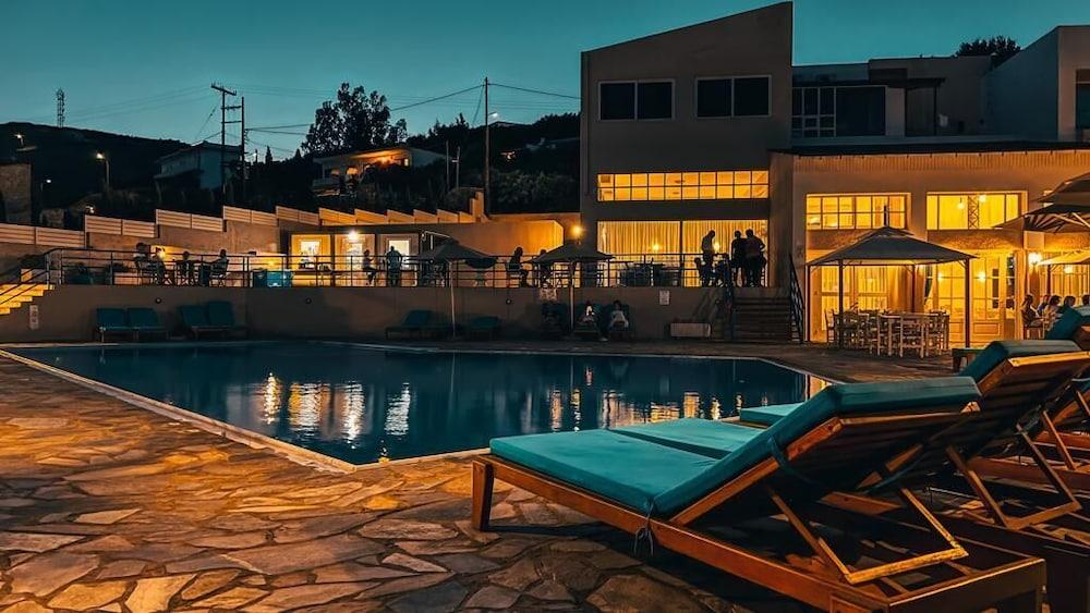 Damnoni Bay Hotel Екстериор снимка
