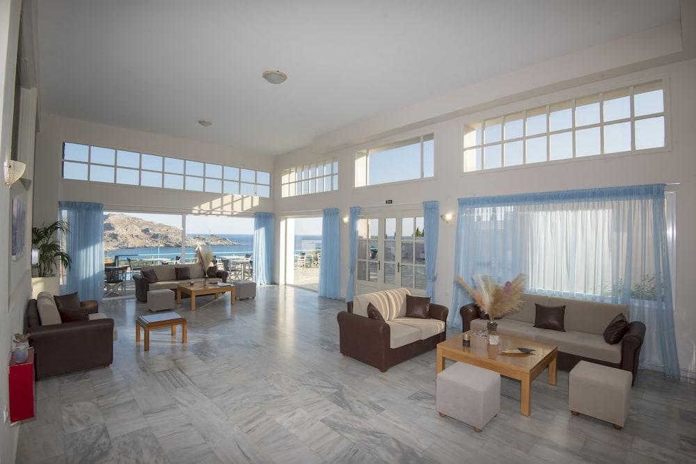 Damnoni Bay Hotel Екстериор снимка